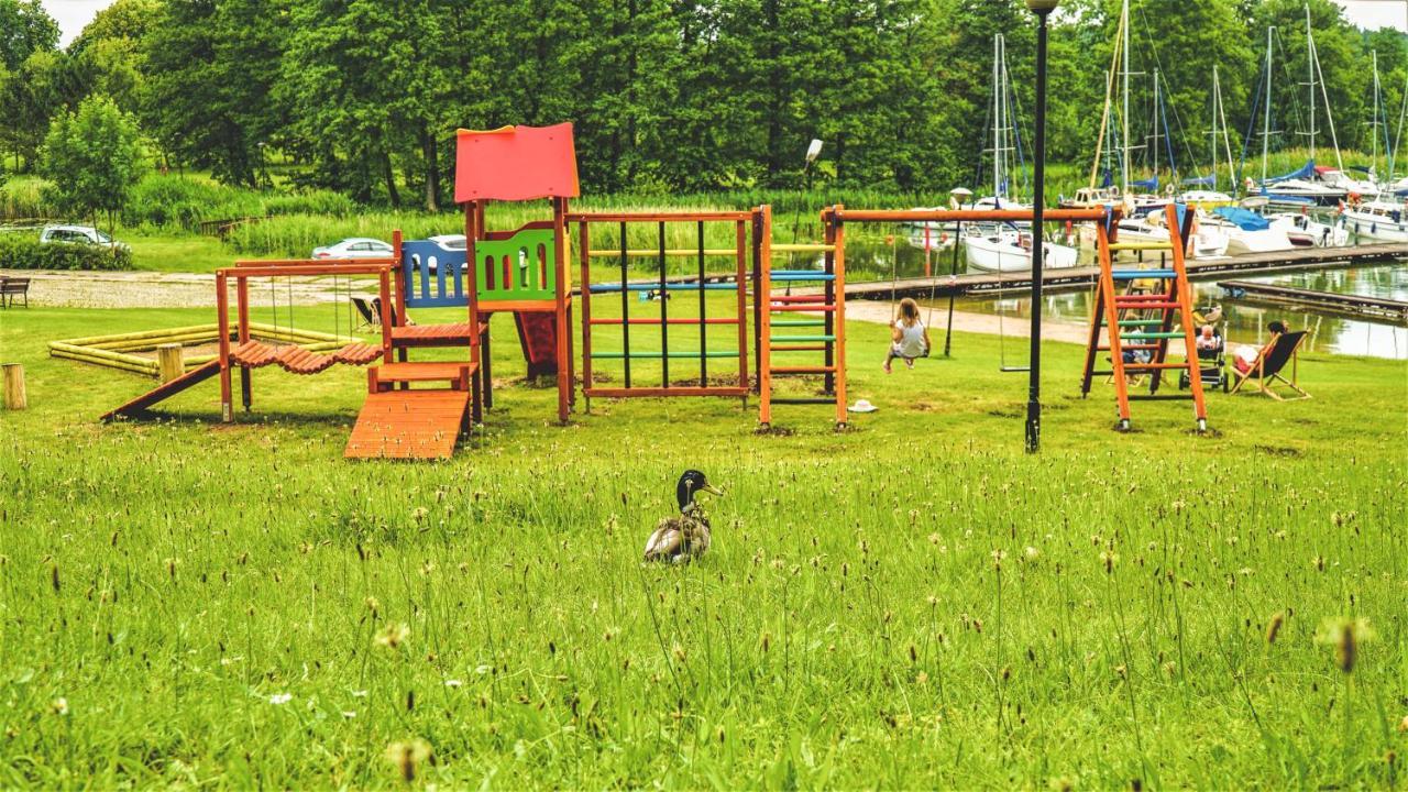 ホテル Zatoka Kal ベンゴジェボ エクステリア 写真